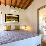 Cantucci Villa Volterra